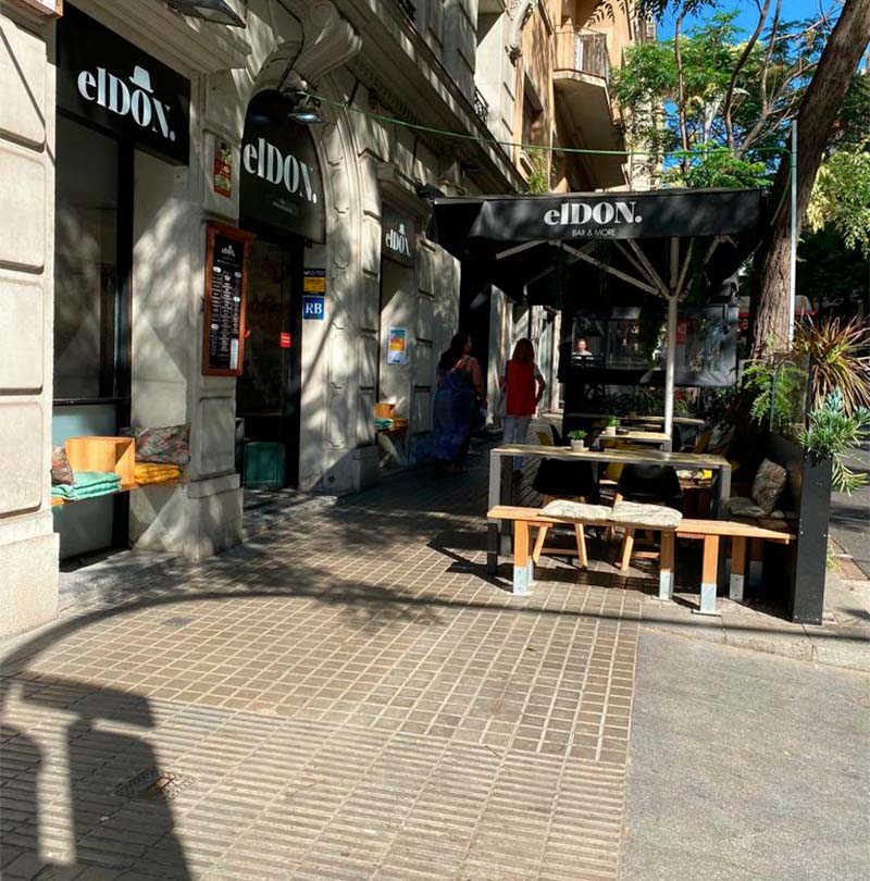 Traspaso de bar con terraza en Barcelona