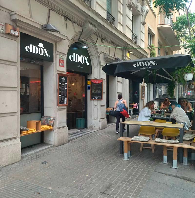 Traspaso de bar con terraza en Barcelona