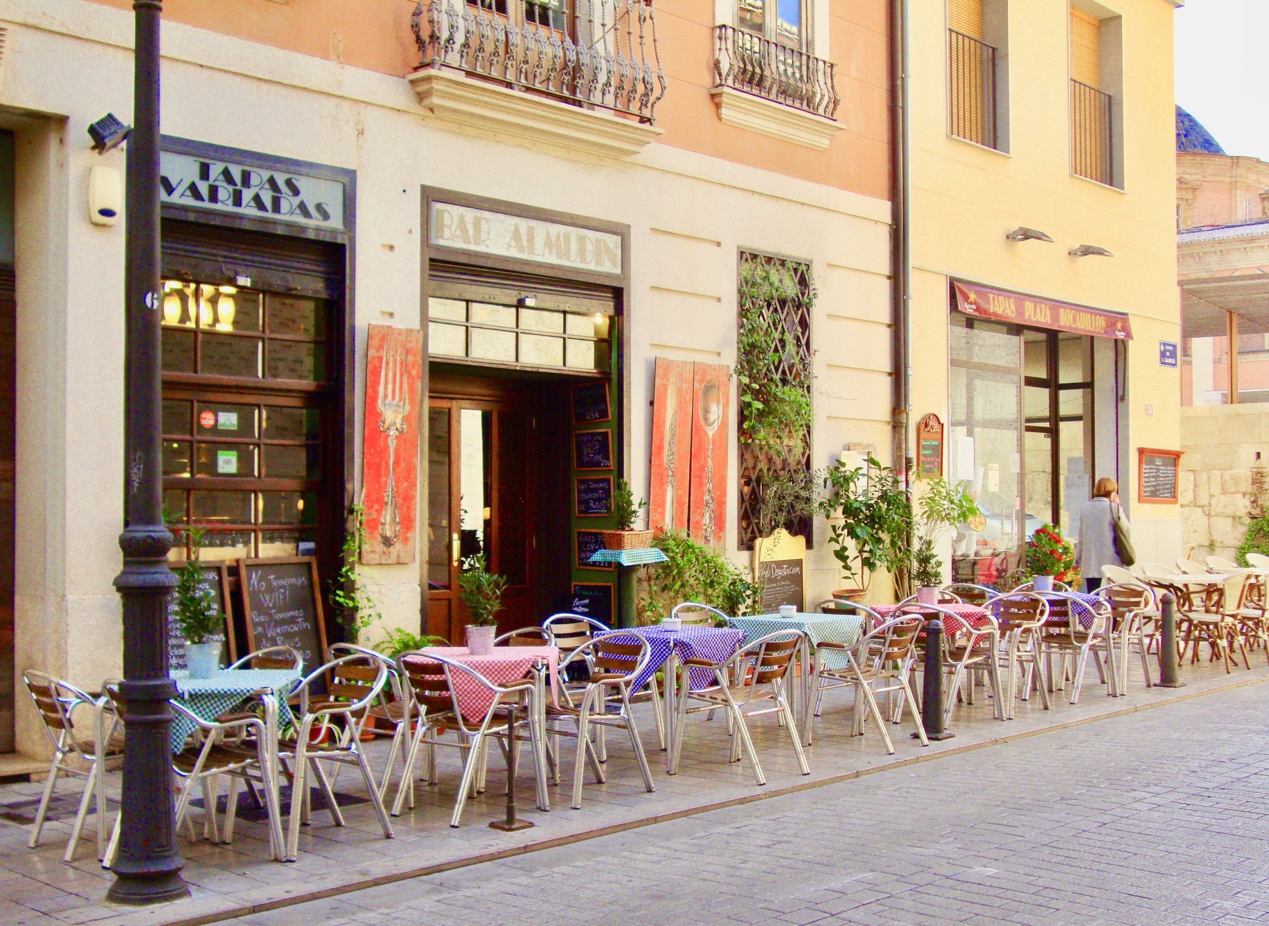 Bar de tapas con terraza en Gran Vía (Barcelona)