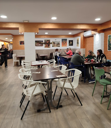 Restaurante con licencia C3 mixta en activo en Sant Andreu, BCN