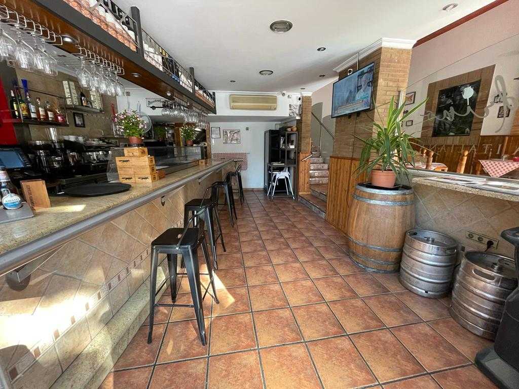 Traspaso de Restaurante con amplia terraza en Benidorm (Alicante)