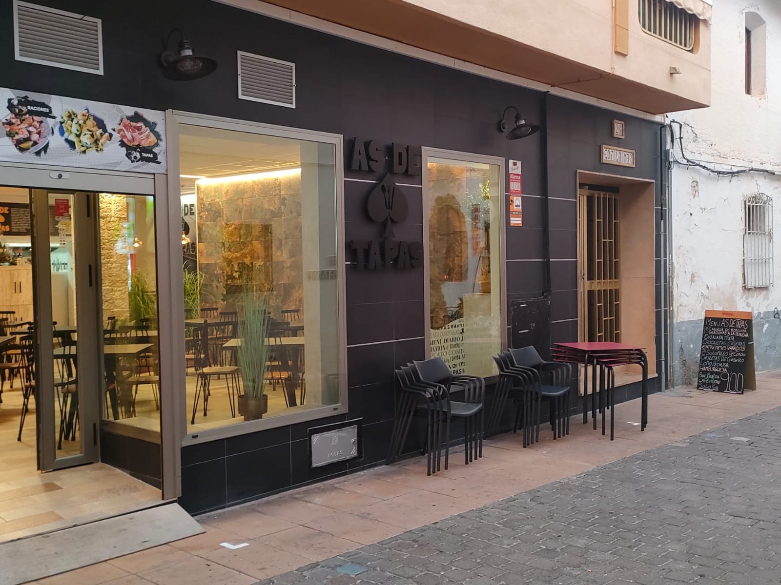 Traspaso Restaurante-Bar con terraza en Calpe (Alicante)