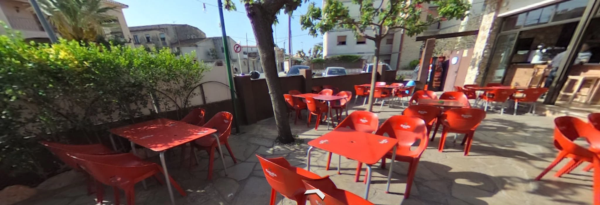 Traspaso de restaurante de gran tradición con amplia terraza en Torredembarra (Tarragona)