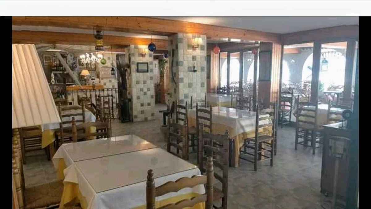 Venta Restaurante + Vivienda anexa en primera línea de playa en Faro de Cullera (Valencia)