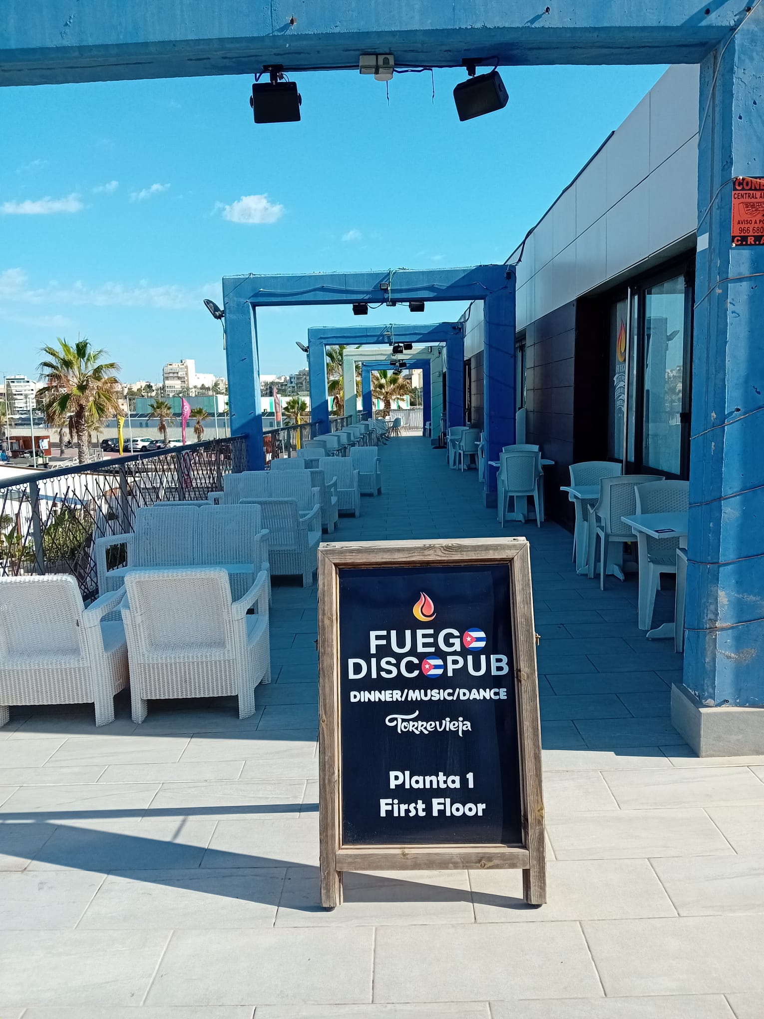 Traspaso de Restaurante DiscoPub en Torrevieja (Alicante)