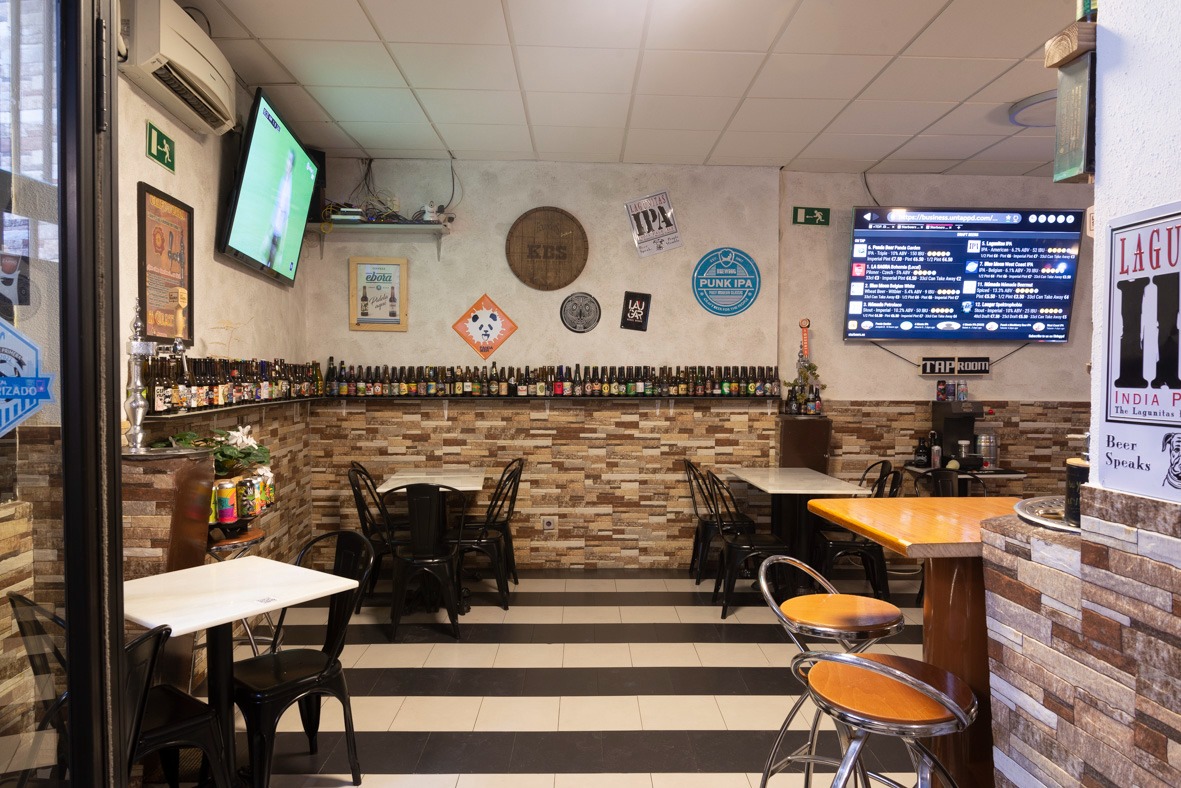 Se traspasa Bar / Cervecería ( con cocina y salida de humos ) en La Latina (Madrid)