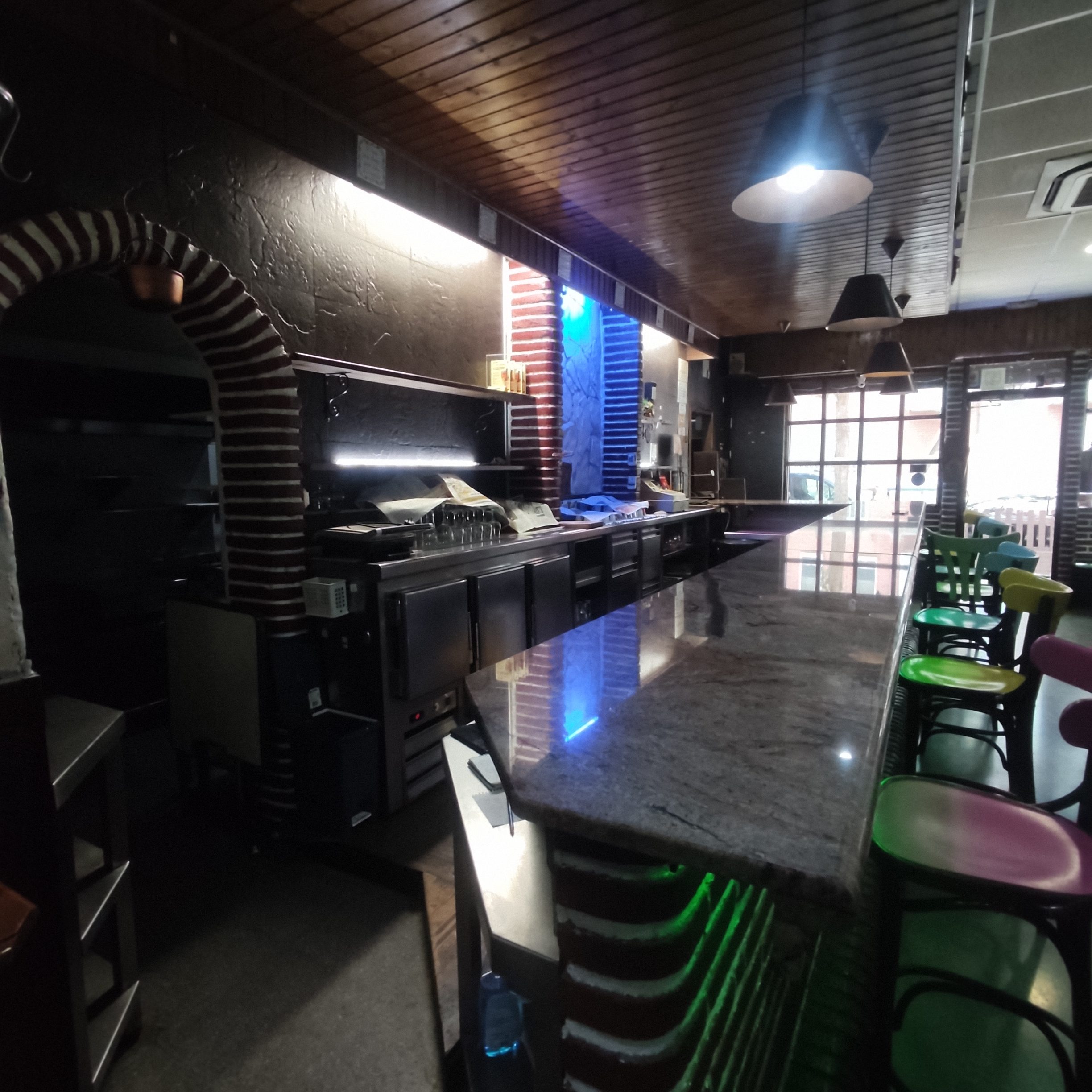 RESTAURANTE EN VENTA CON LICENCIA C3 MIXTA