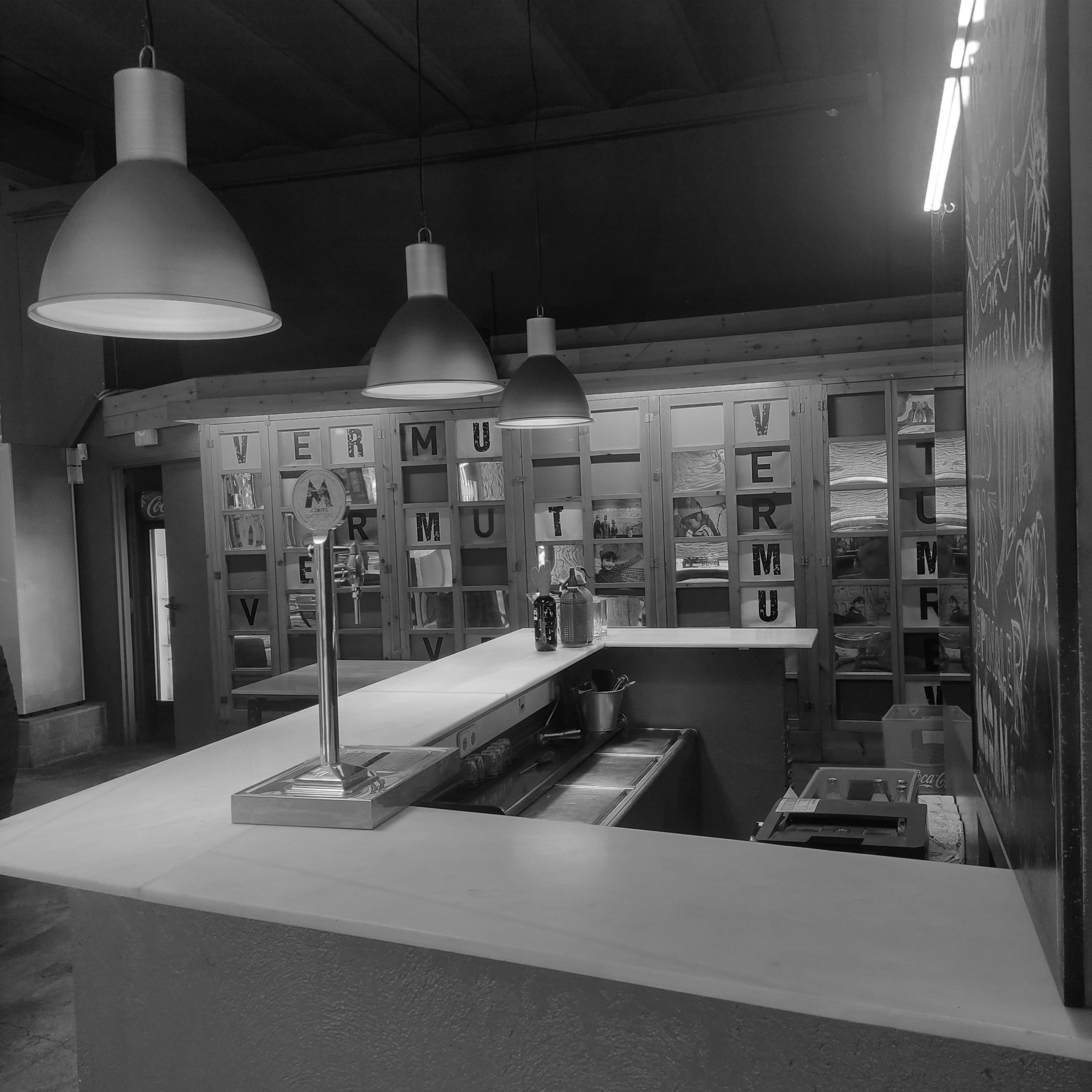 Restaurante nuevo en Valencia, traspaso por enfermedad.