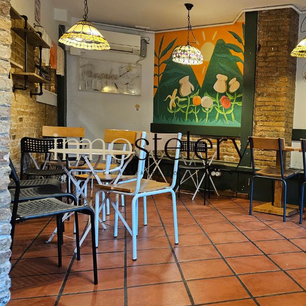 Cafetería en traspaso en zona Hospital Clínic, BCN