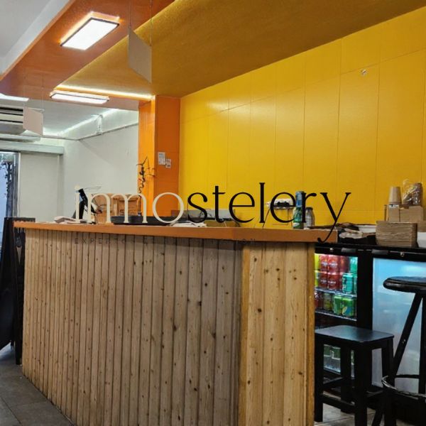 BAR CON LICENCIA C3 EN TRASPASO EN LA BARCELONETA, BCN