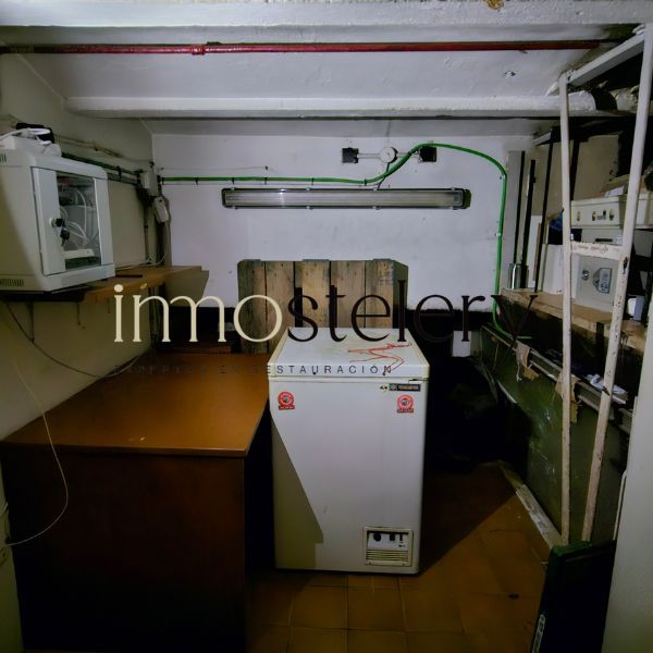 Cafetería en traspaso en zona Hospital Clínic, BCN