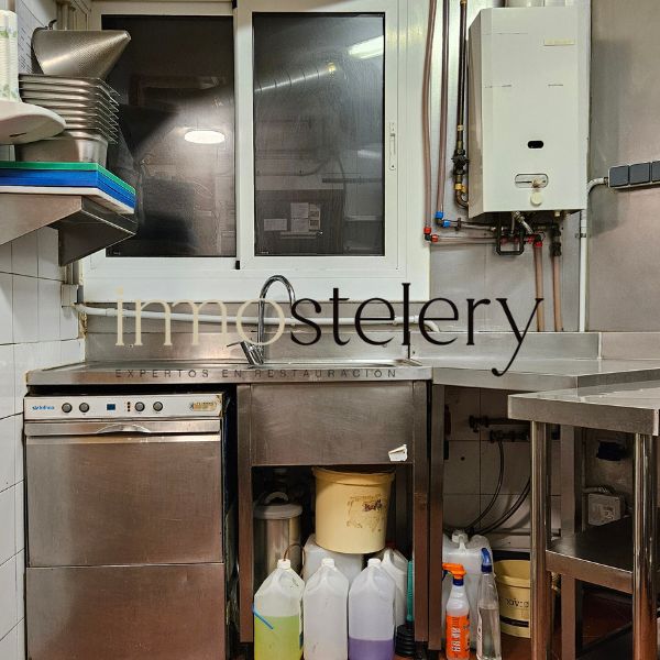 Cafetería en traspaso en zona Hospital Clínic, BCN