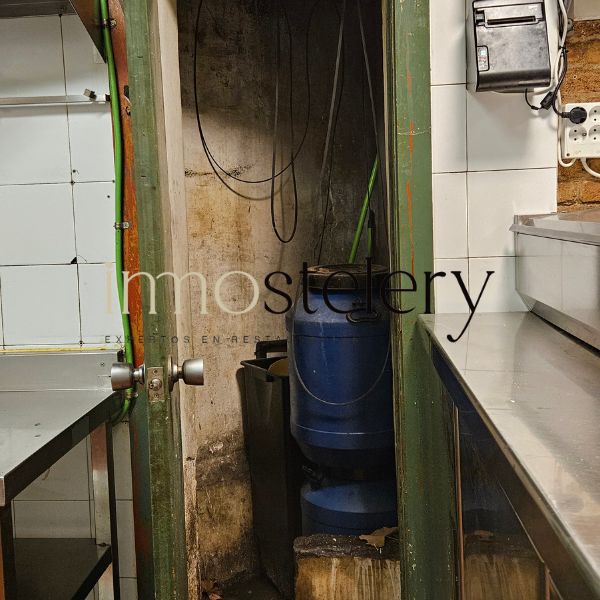 Cafetería en traspaso en zona Hospital Clínic, BCN